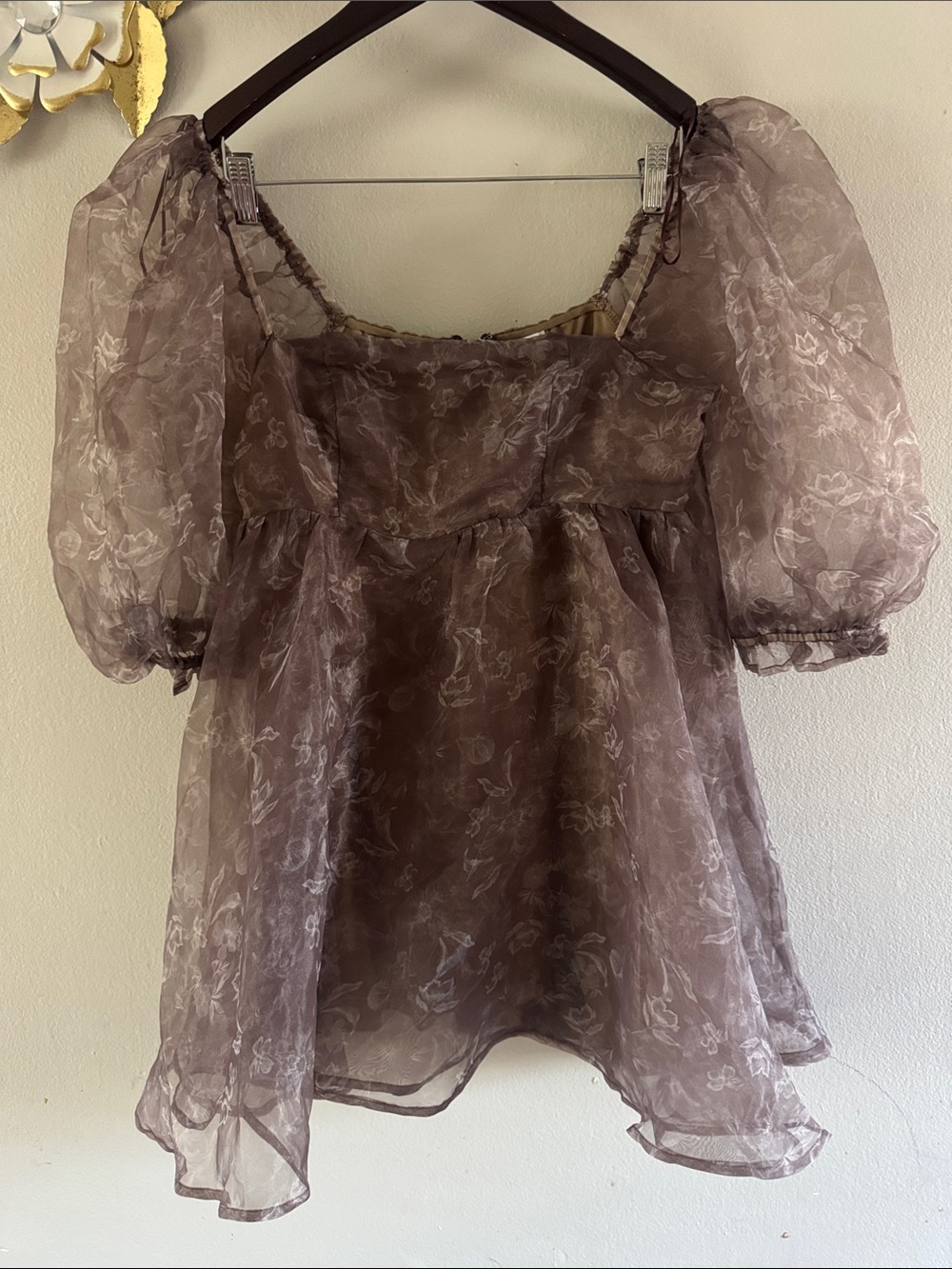 vestique Mauve Floral Puff-Sleeve Mini Dress